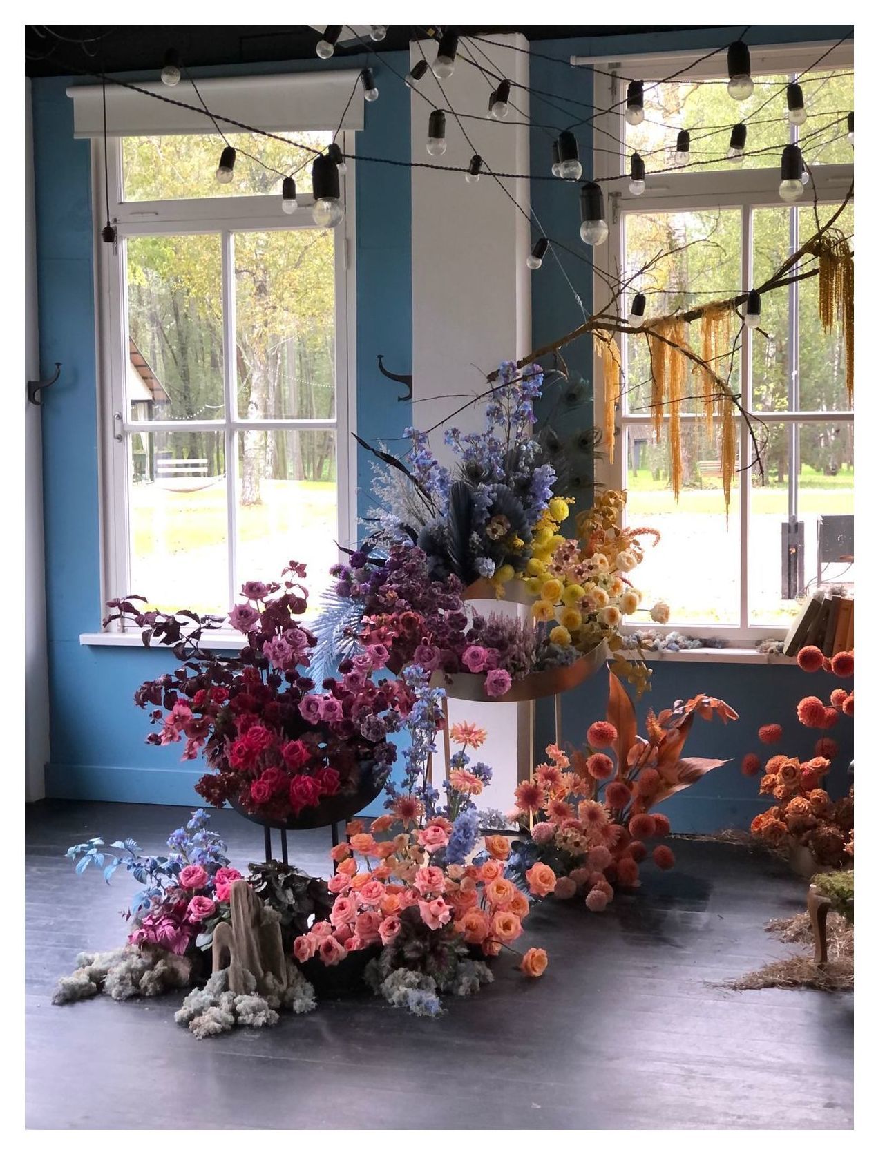 Флористическая стойка Halfponch L, черная